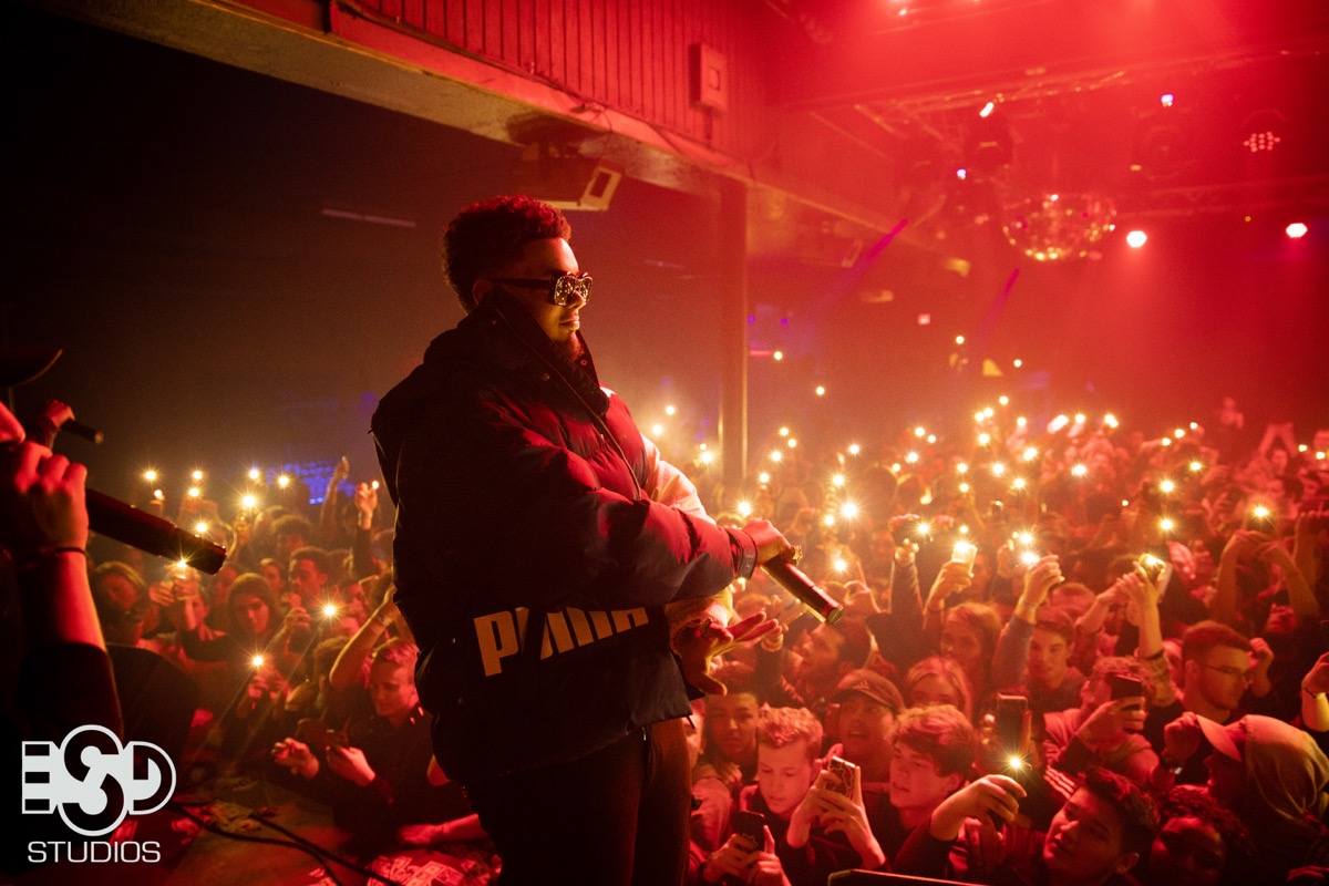 Smokepurpp wide shot on stage